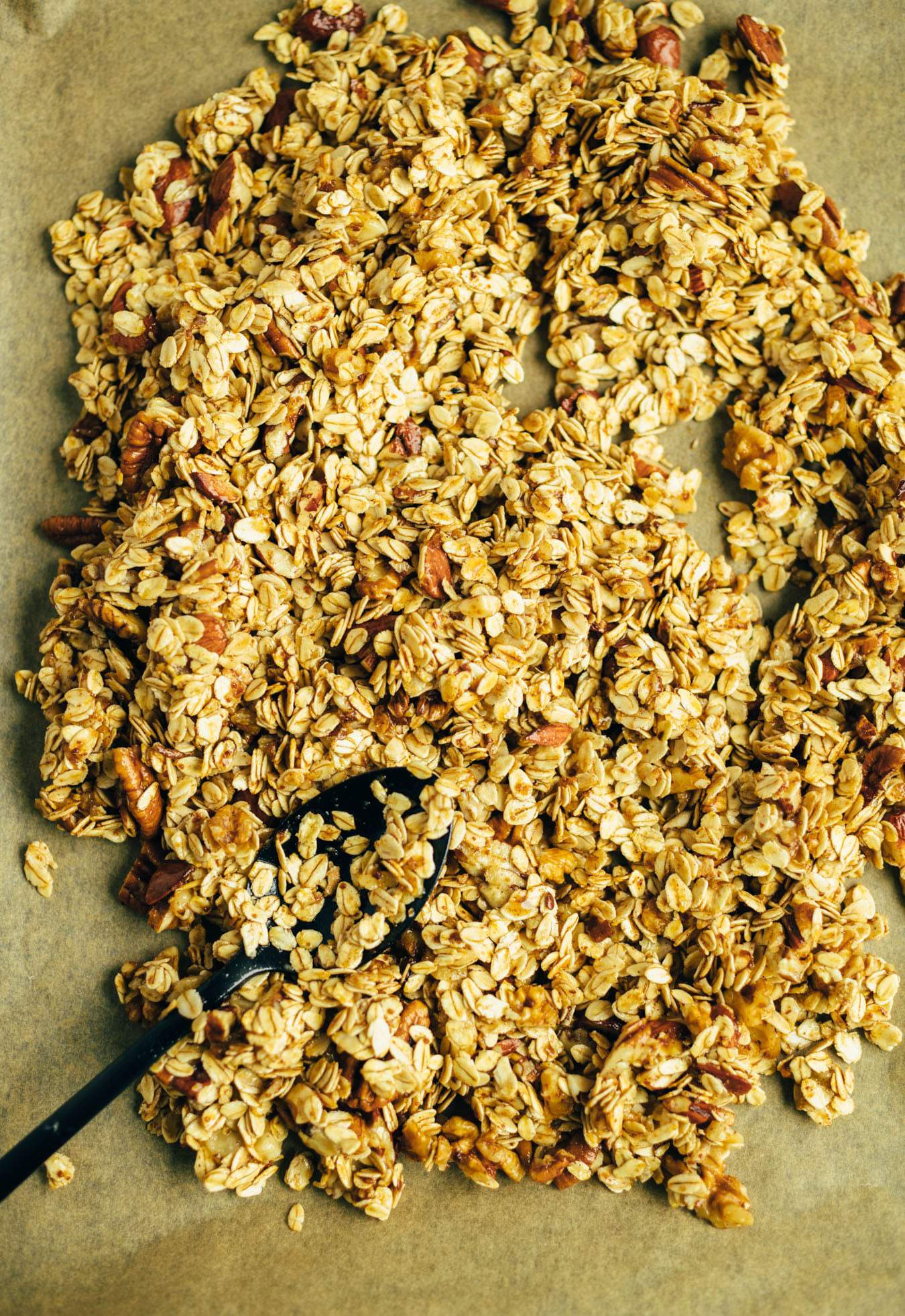 Banana Bread Granola 30 Minutes — Vegane Vibes