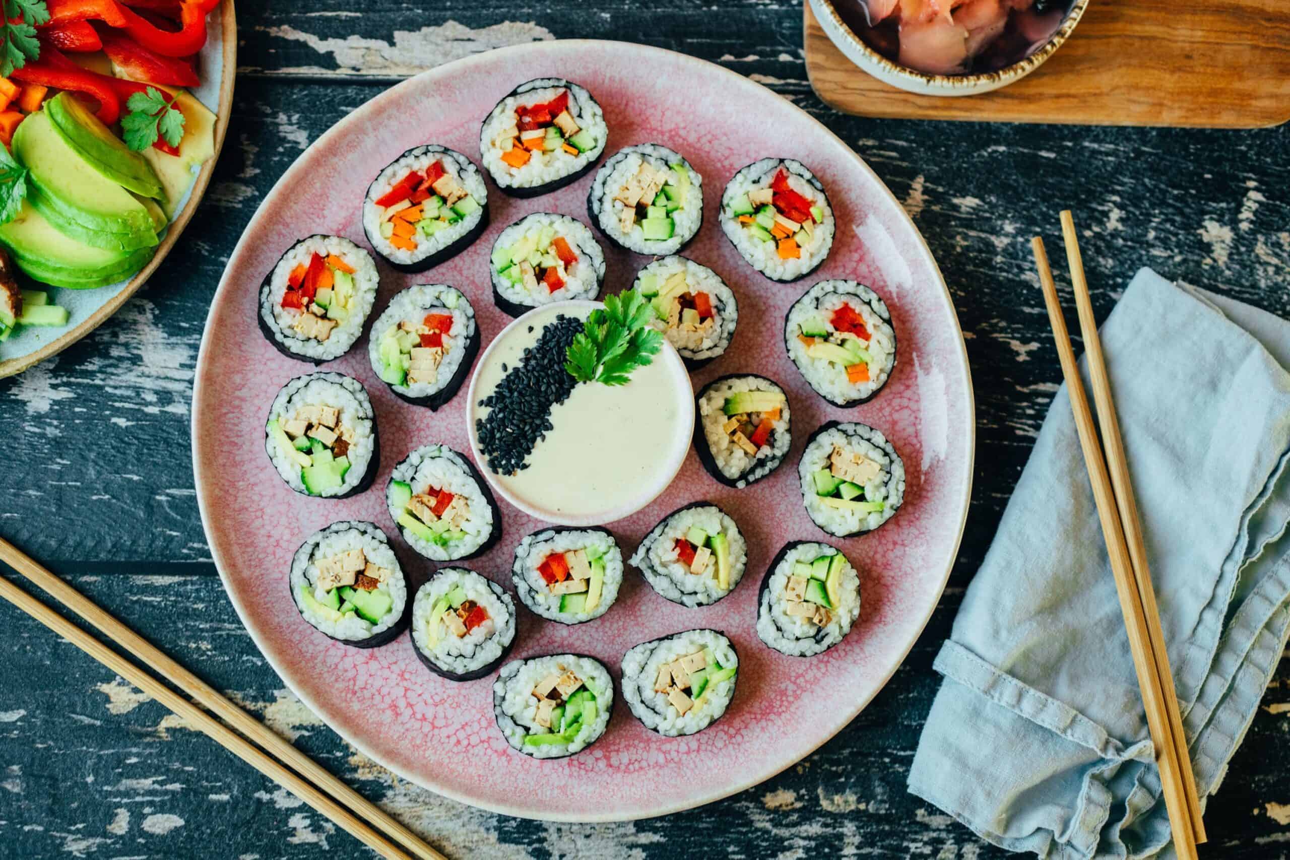 vegan sushi with spicy mayo — VEGANE VIBES